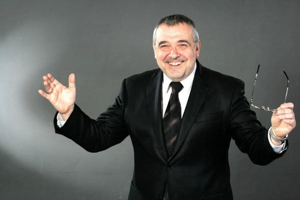 АКАДЕМИЯТА ЗА МОДА НОМИНИРА НАЙ-ЕЛЕГАНТНИТЕ БЪЛГАРИ ЗА ГОДИНАТА